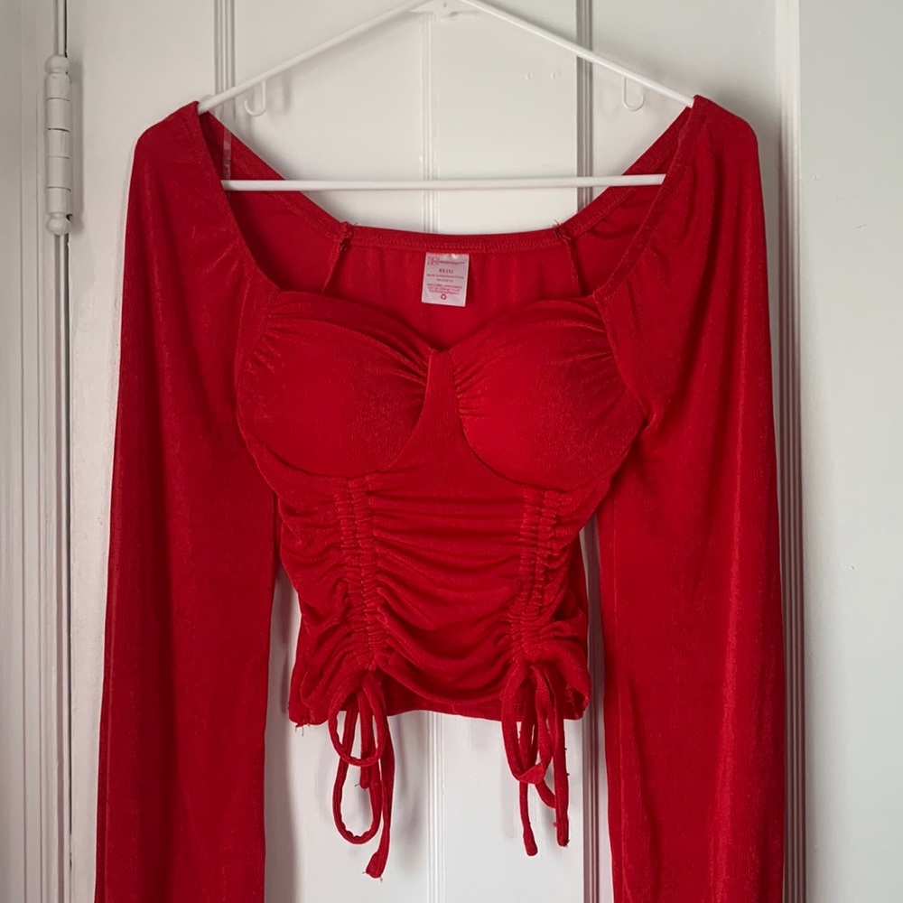 Never worn woman’s size XS no boundaries top